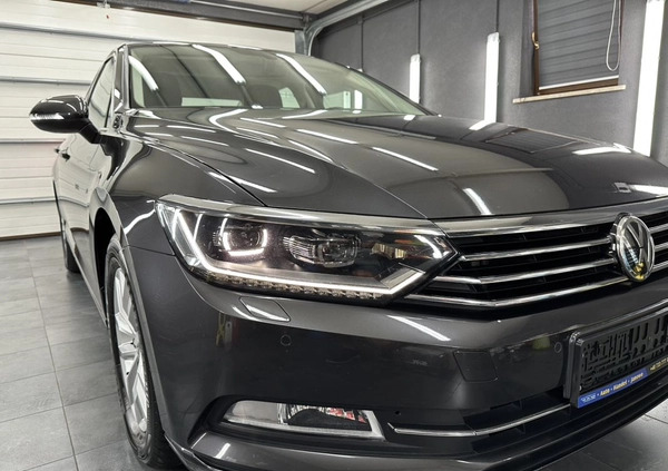 Volkswagen Passat cena 83500 przebieg: 126000, rok produkcji 2018 z Jasień małe 781